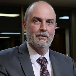 Economía y gestión minera: el Dr. Di Pelino analiza los ejes estratégicos para el desarrollo nacional